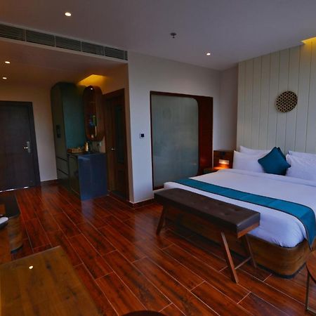 The Convoy Hotel Dibrugarh Exteriér fotografie
