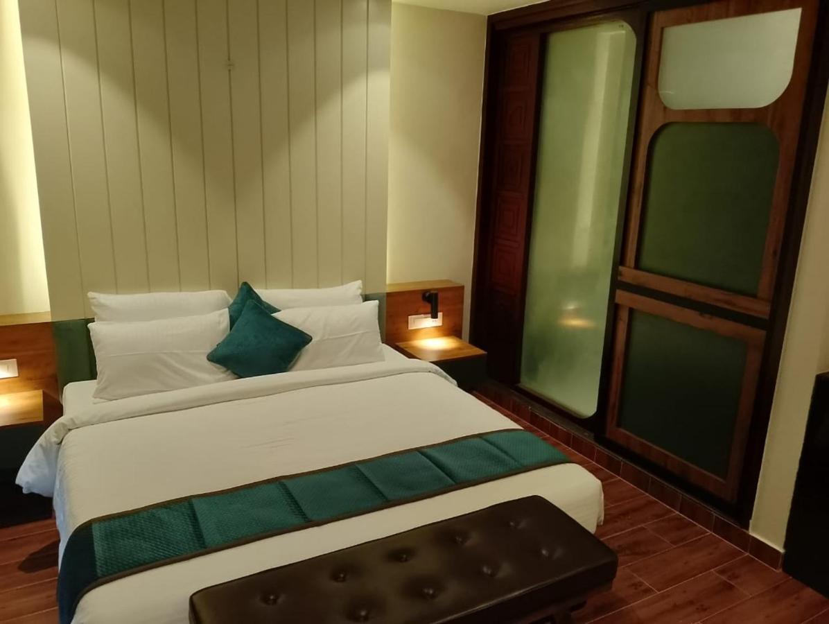 The Convoy Hotel Dibrugarh Exteriér fotografie