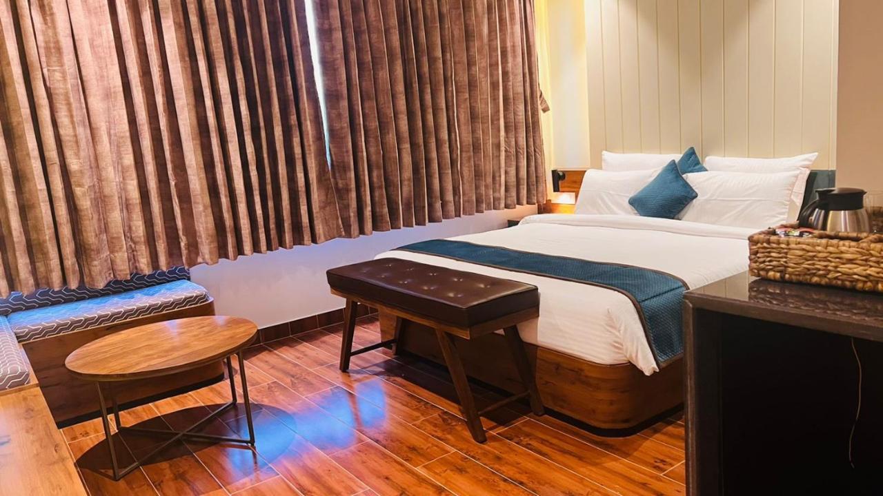 The Convoy Hotel Dibrugarh Exteriér fotografie