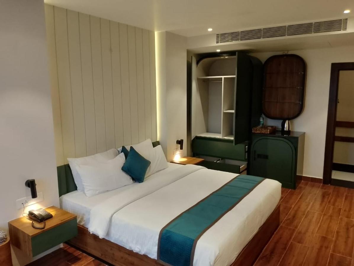 The Convoy Hotel Dibrugarh Exteriér fotografie