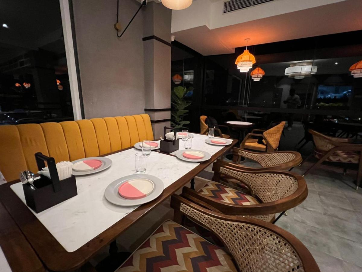 The Convoy Hotel Dibrugarh Exteriér fotografie