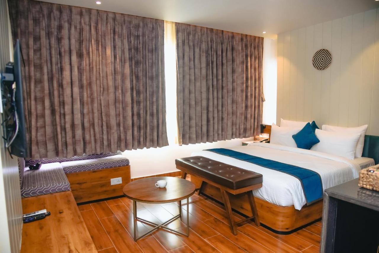 The Convoy Hotel Dibrugarh Exteriér fotografie