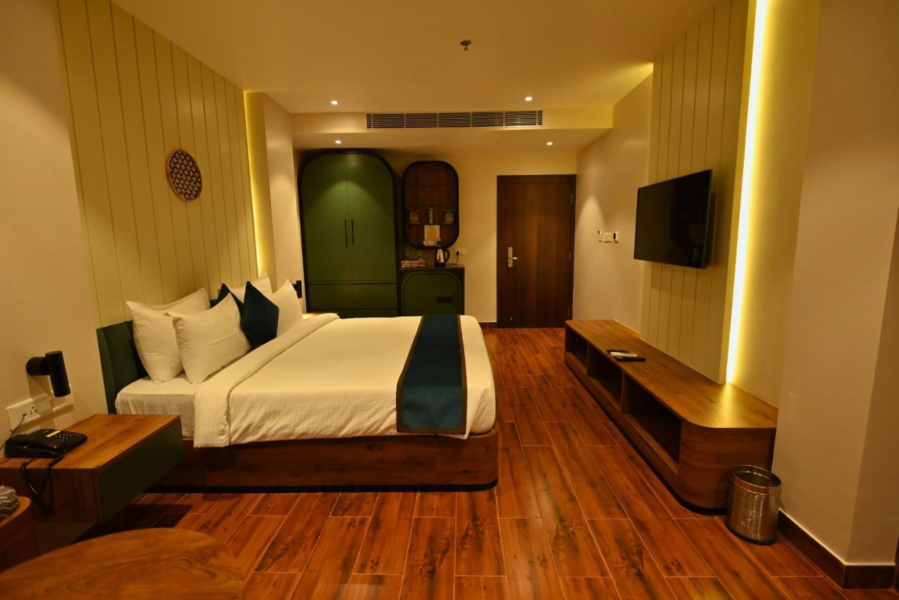 The Convoy Hotel Dibrugarh Exteriér fotografie
