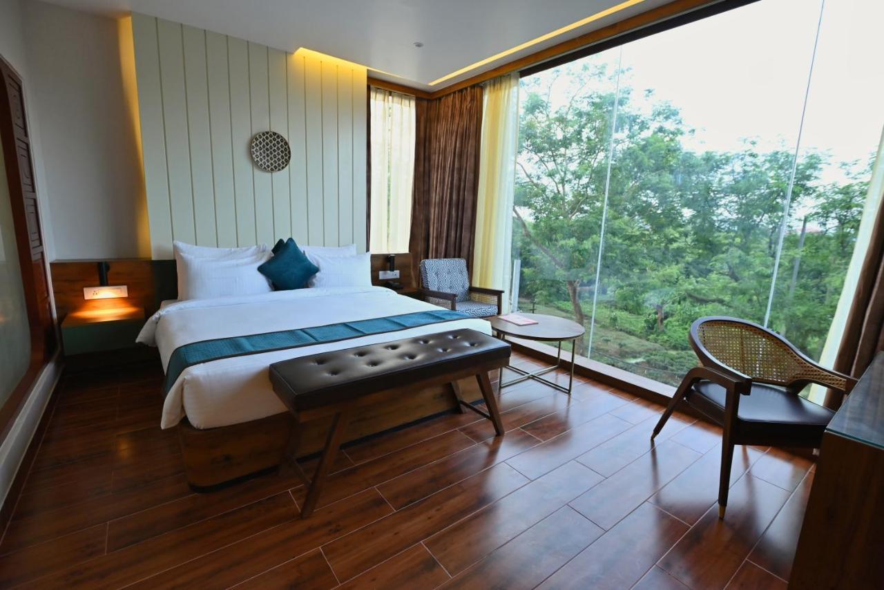 The Convoy Hotel Dibrugarh Exteriér fotografie